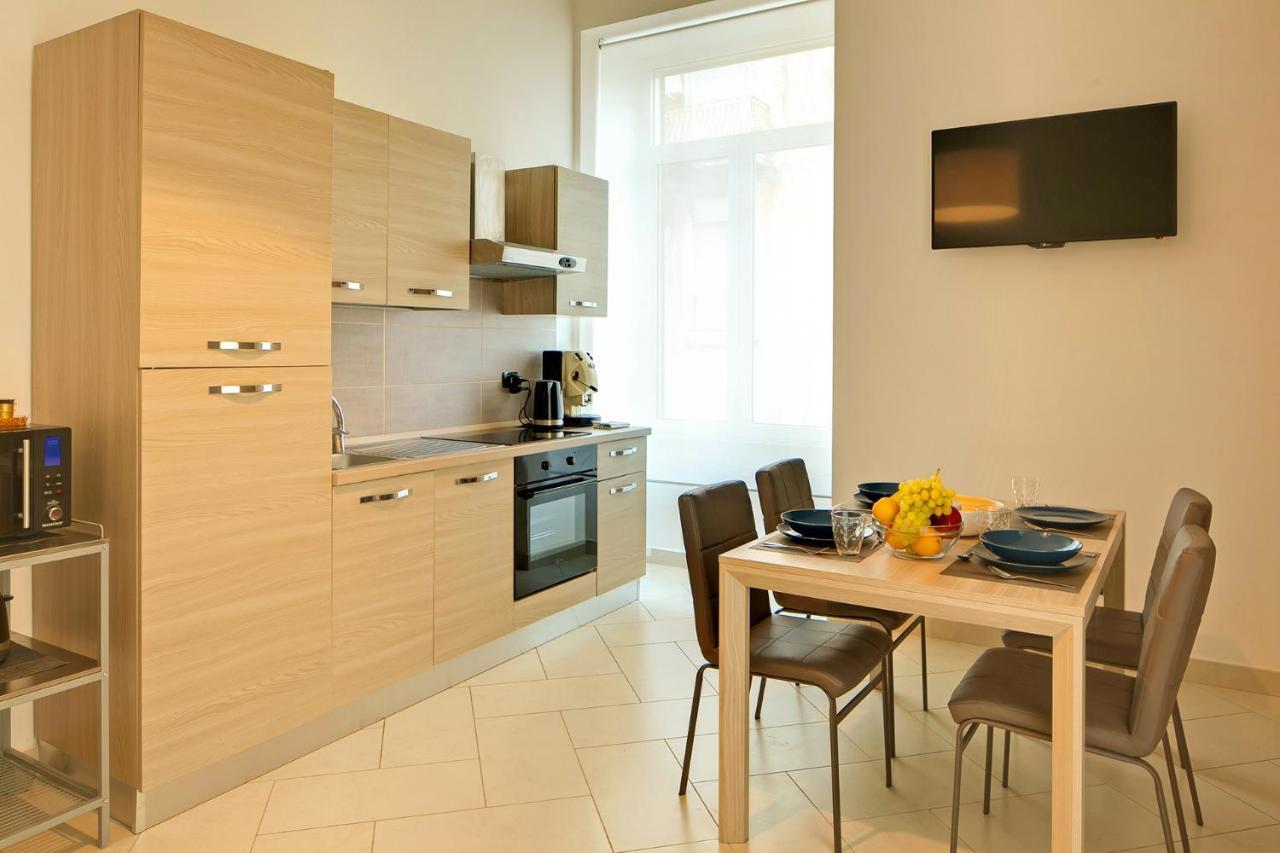 Le Corti Di Napoli Apartments المظهر الخارجي الصورة
